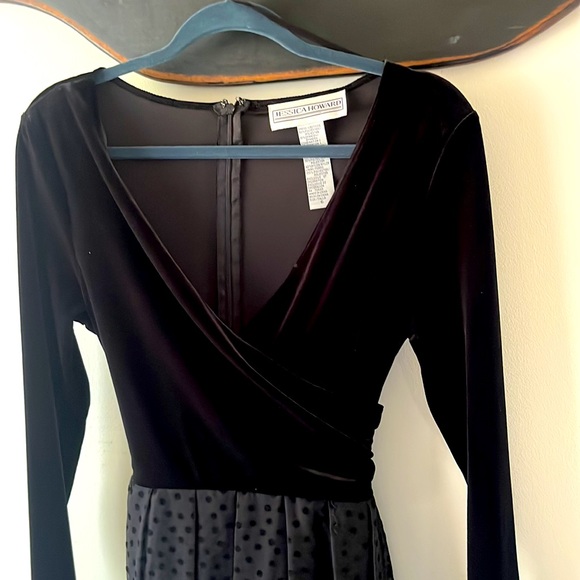 Black Jessica Howard velvet dress - Picture 2 of 4